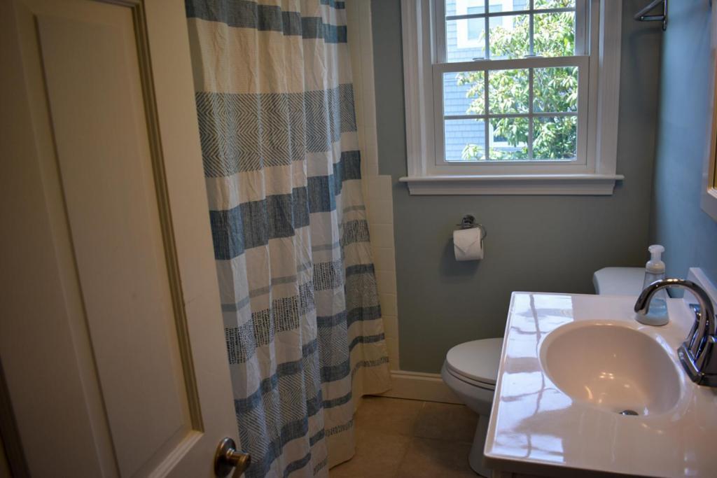 Yarmouth Port Seaside Serenity, Just A Block /0.1 Mile Away From The Beach מראה חיצוני תמונה