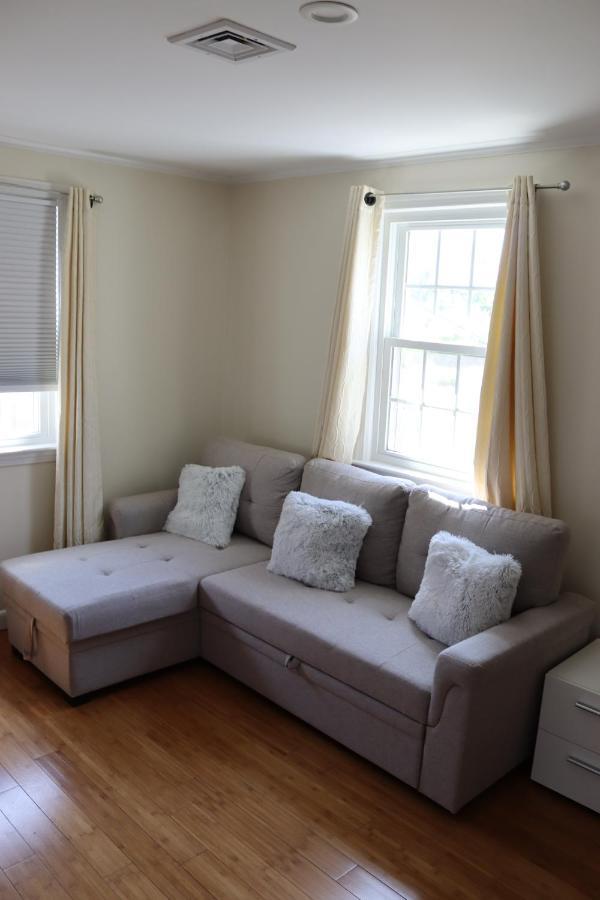 Yarmouth Port Seaside Serenity, Just A Block /0.1 Mile Away From The Beach מראה חיצוני תמונה